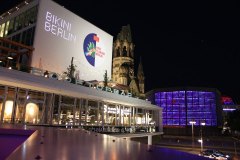 © Martina Miethig, Berlin, Bikini-Haus und Kaiser-Wilhelm-Gedächtniskirche am Breitscheidplatz bei Nacht