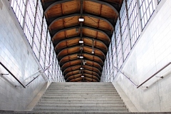 © Martina Miethig, Berlin, leere Treppe zum S-Bahnhof Friedrichstraße während der Corona Pandemie
