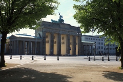 © Martina Miethig, Berlin, Tiergarten, während der Corona-Pandemie am menschenleeren Brandenburger Tor mit Quadriga