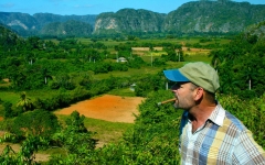 © Martina Miethig, Kuba, Cuba privado, Vinales Mogotes, Zigarrenraucher