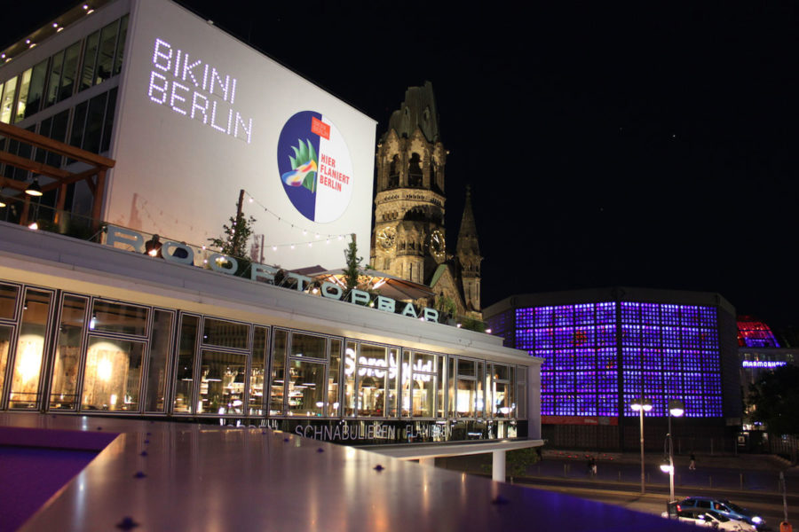 © Martina Miethig, Berliner Gedächtniskirche und Bikini Berlin bei Nacht